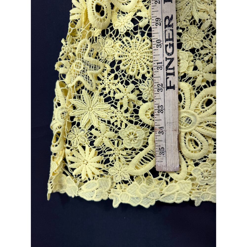 Guess Women’s Butter Yellow Floral Lace Dress Size XL - Picture 8 of 10